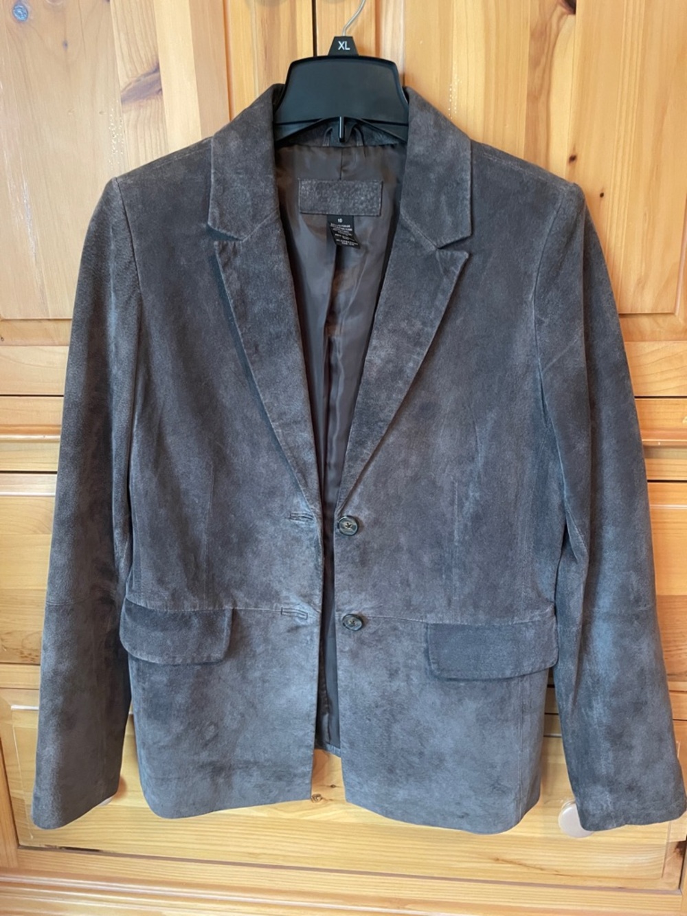 GUC Vintage Jaclyn Smith genuine suede blazer in a brownish gray color
